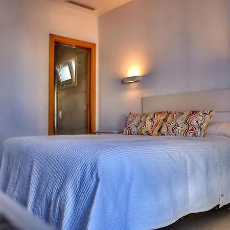 아파트 Cosy With Balcony
